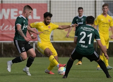 7. Spieltag (Oberliga): SV Alemannia Waldalgesheim - TuS Kirchberg. Fotograf: Oliver Zimmermann.