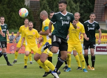 7. Spieltag (Oberliga): SV Alemannia Waldalgesheim - TuS Kirchberg. Fotograf: Oliver Zimmermann.