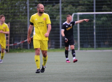 8. Spieltag (Abstiegsrunde Oberliga): TuS Kirchberg - FC Hertha Wiesbach. Fotografin: Jana Kunz.