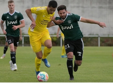 7. Spieltag (Oberliga): SV Alemannia Waldalgesheim - TuS Kirchberg. Fotograf: Oliver Zimmermann.