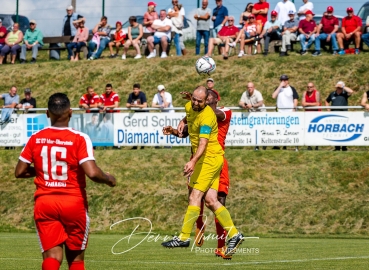 Spiel 1 - SC 07 Idar-Oberstein vs. TuS Kirchberg - Oberliga-Relegation. Fotograf: Dennis Irmiter.