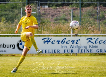 Spiel 1 - SC 07 Idar-Oberstein vs. TuS Kirchberg - Oberliga-Relegation. Fotograf: Dennis Irmiter.