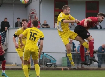 13. Spieltag (Oberliga RLPS): TSG Pfeddersheim - TuS Kirchberg. Fotograf: Claus-Walter Dinger.