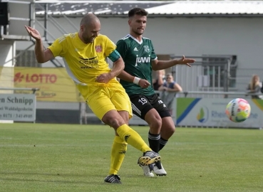 7. Spieltag (Oberliga): SV Alemannia Waldalgesheim - TuS Kirchberg. Fotograf: Oliver Zimmermann.