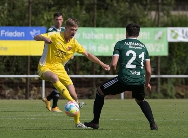 7. Spieltag (Oberliga): SV Alemannia Waldalgesheim - TuS Kirchberg. Fotograf: Oliver Zimmermann.